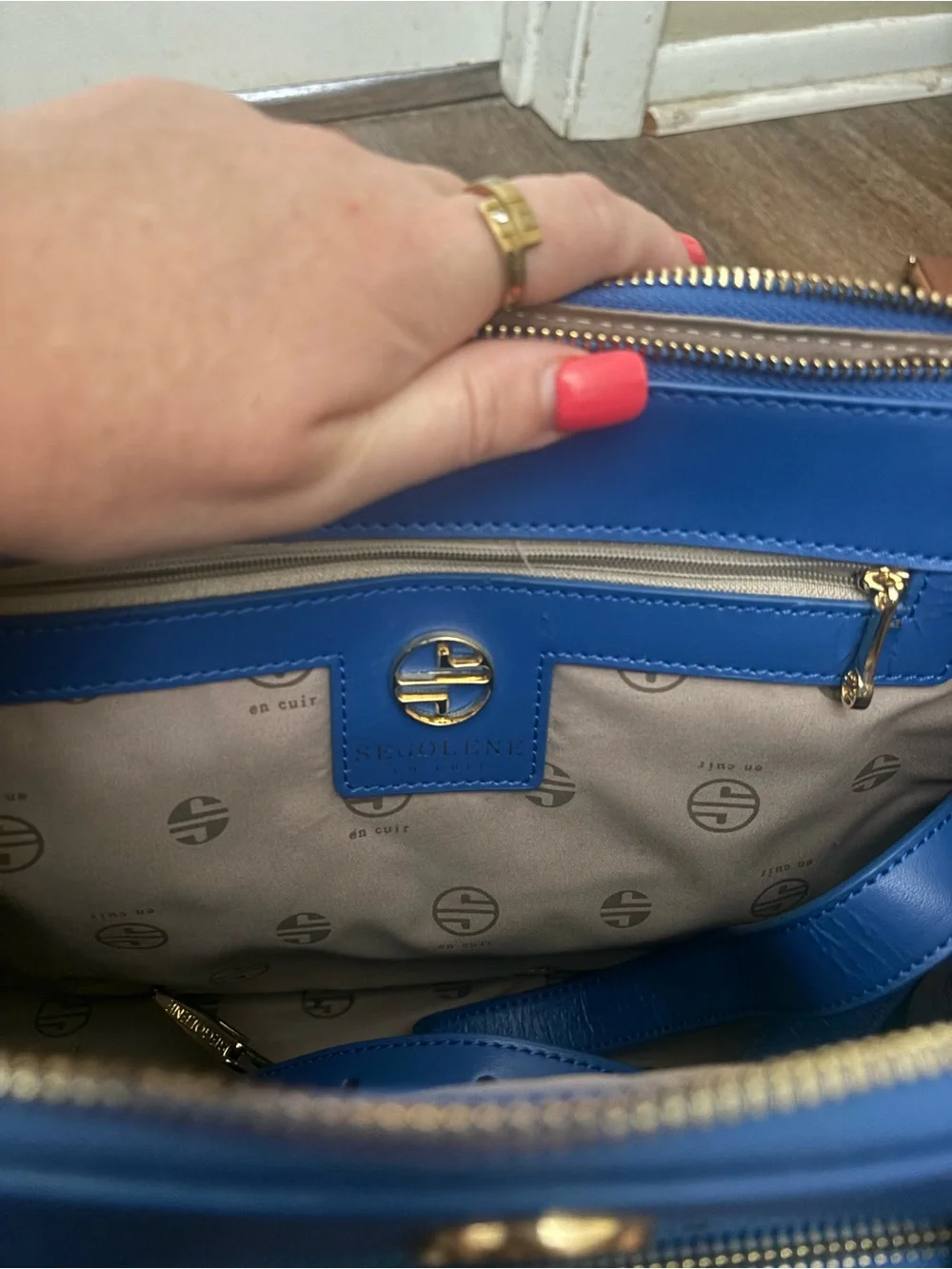 Segolene En Cuir Structured Tote with Gold Accent